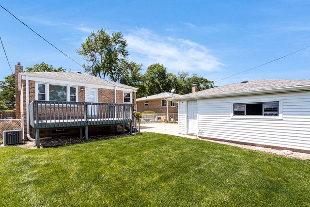 10245 S 52nd Avenue, Oak Lawn, IL 60453