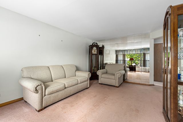 10245 S 52nd Avenue, Oak Lawn, IL 60453