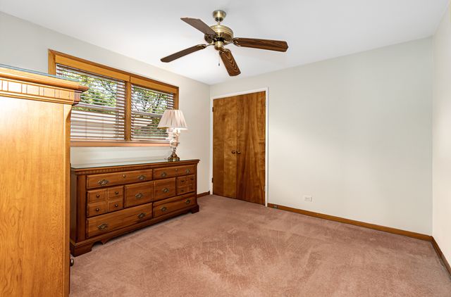 10245 S 52nd Avenue, Oak Lawn, IL 60453