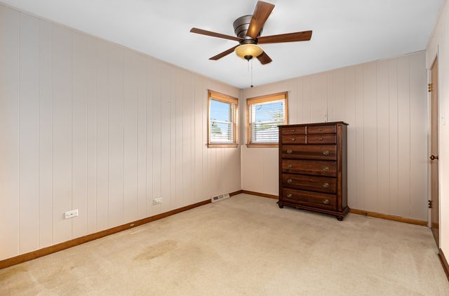 10245 S 52nd Avenue, Oak Lawn, IL 60453