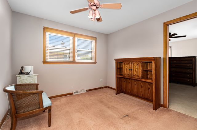 10245 S 52nd Avenue, Oak Lawn, IL 60453