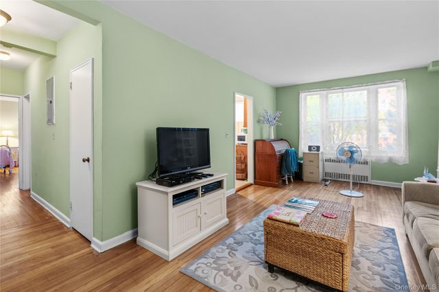 2 Overlook Road 1B6, White Plains, NY 10605