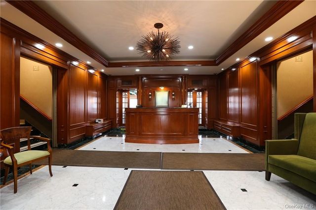 2 Overlook Road 1B6, White Plains, NY 10605