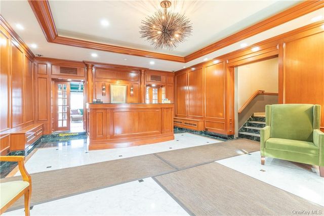 2 Overlook Road 1B6, White Plains, NY 10605