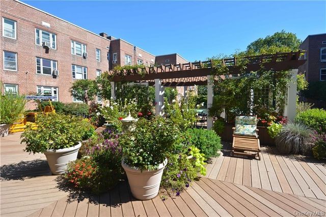 2 Overlook Road 1B6, White Plains, NY 10605