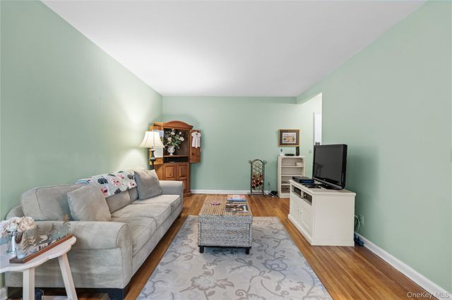 2 Overlook Road 1B6, White Plains, NY 10605