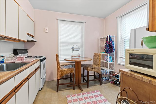 2 Overlook Road 1B6, White Plains, NY 10605
