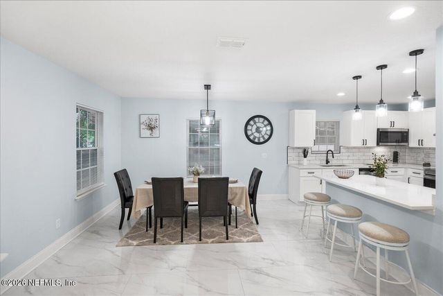 619 S 10TH Street, Fernandina Beach, FL 32034