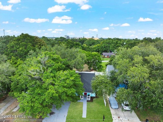 619 S 10TH Street, Fernandina Beach, FL 32034