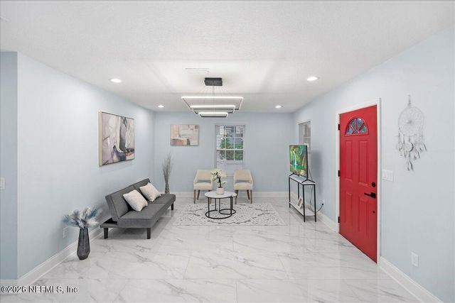 619 S 10TH Street, Fernandina Beach, FL 32034