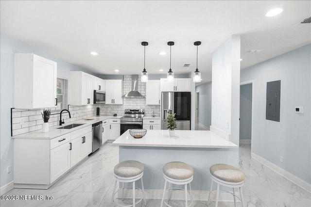 619 S 10TH Street, Fernandina Beach, FL 32034