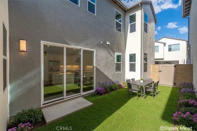 221 Longspur, Irvine, CA 92618
