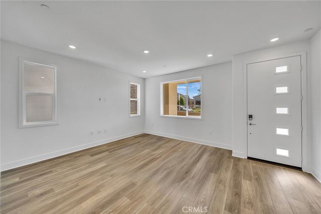 221 Longspur, Irvine, CA 92618