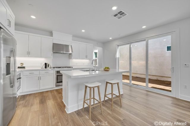 221 Longspur, Irvine, CA 92618