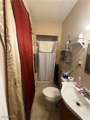 13210 Carrington Avenue, Cleveland, OH 44135