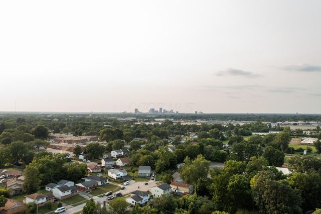 2766 Fairwood Avenue, Columbus, OH 43207