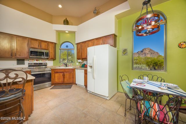 3237 S Treasure Cove Place, Tucson, AZ 85713