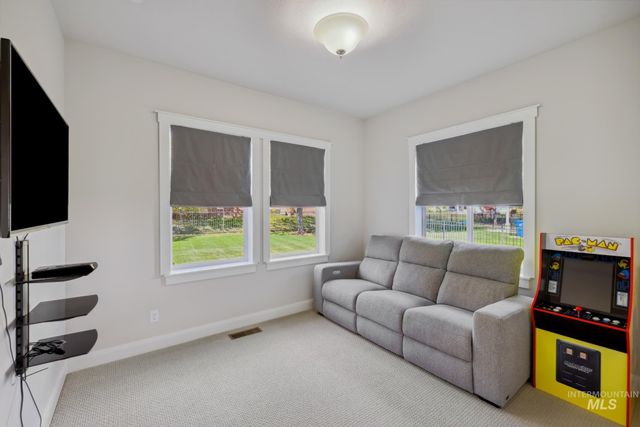 12371 S Abbott Downing Way, Nampa, ID 83686