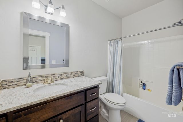 12371 S Abbott Downing Way, Nampa, ID 83686