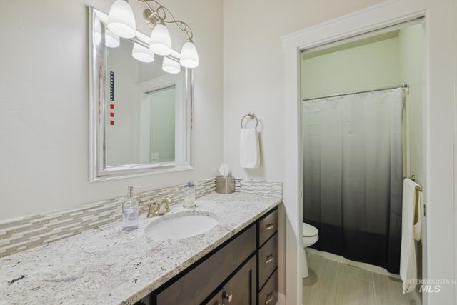 12371 S Abbott Downing Way, Nampa, ID 83686