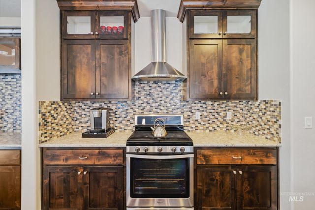 12371 S Abbott Downing Way, Nampa, ID 83686