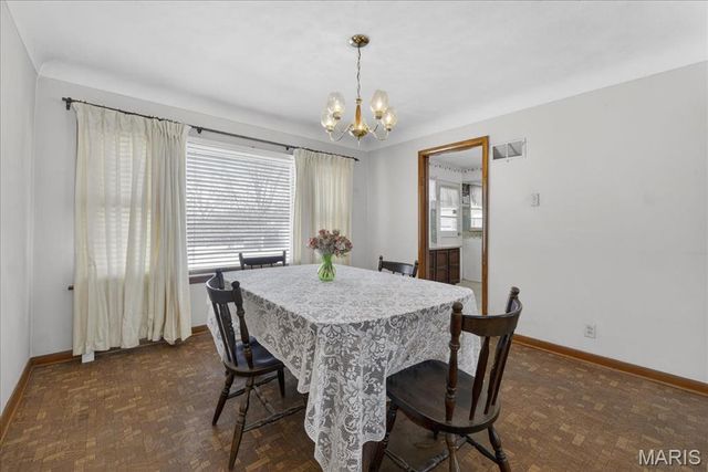 46 Garden Lane, Maryland Heights, MO 63043