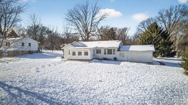 46 Garden Lane, Maryland Heights, MO 63043