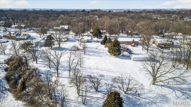 46 Garden Lane, Maryland Heights, MO 63043