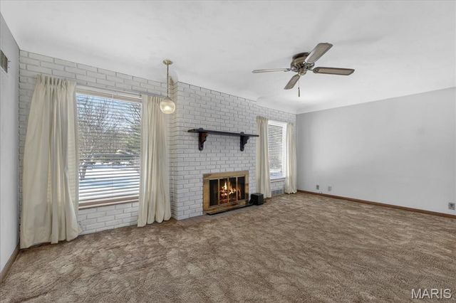 46 Garden Lane, Maryland Heights, MO 63043