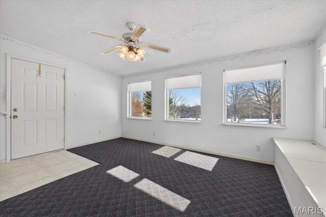 46 Garden Lane, Maryland Heights, MO 63043