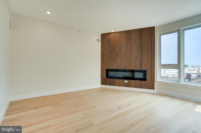 2534 E MADISON ST, Philadelphia, PA 19134