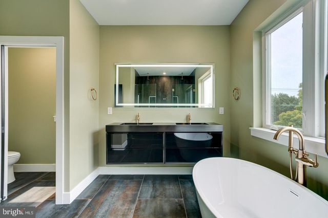 2534 E MADISON ST, Philadelphia, PA 19134