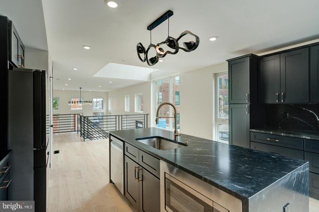 2534 E MADISON ST, Philadelphia, PA 19134