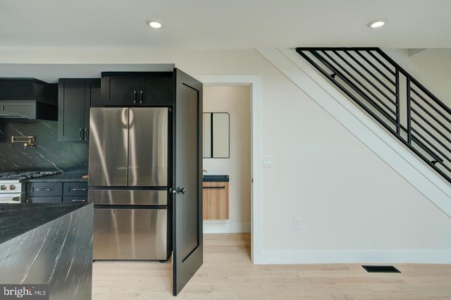 2534 E MADISON ST, Philadelphia, PA 19134