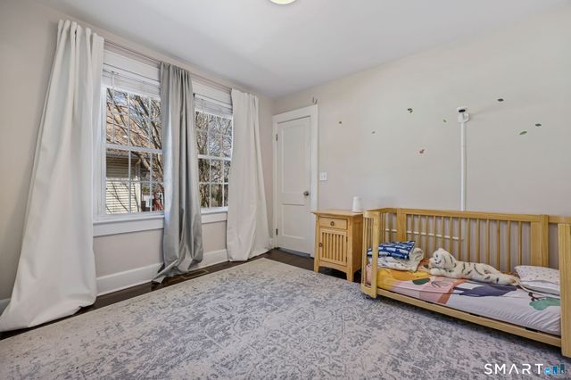 105 Knickerbocker Avenue, Stamford, CT 06907