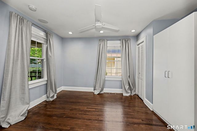 105 Knickerbocker Avenue, Stamford, CT 06907