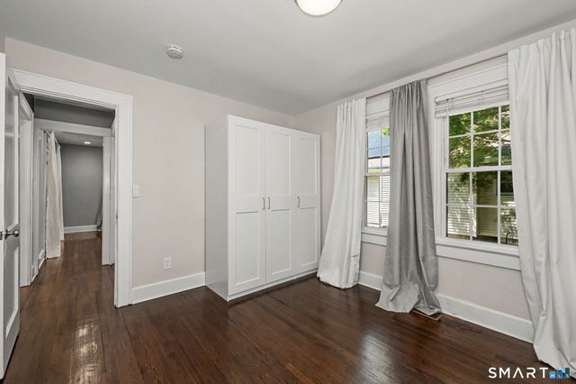 105 Knickerbocker Avenue, Stamford, CT 06907
