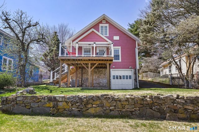 105 Knickerbocker Avenue, Stamford, CT 06907