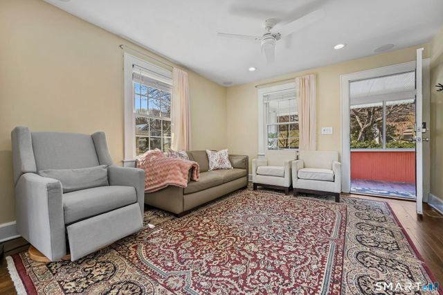 105 Knickerbocker Avenue, Stamford, CT 06907