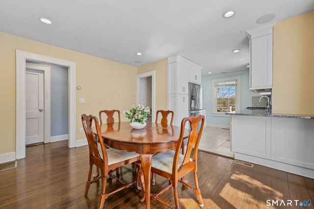 105 Knickerbocker Avenue, Stamford, CT 06907