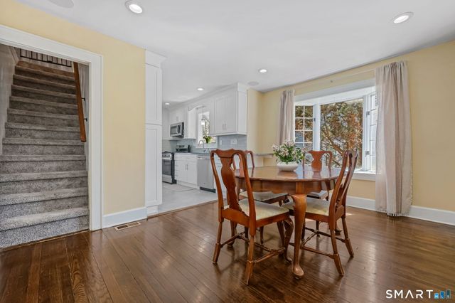 105 Knickerbocker Avenue, Stamford, CT 06907