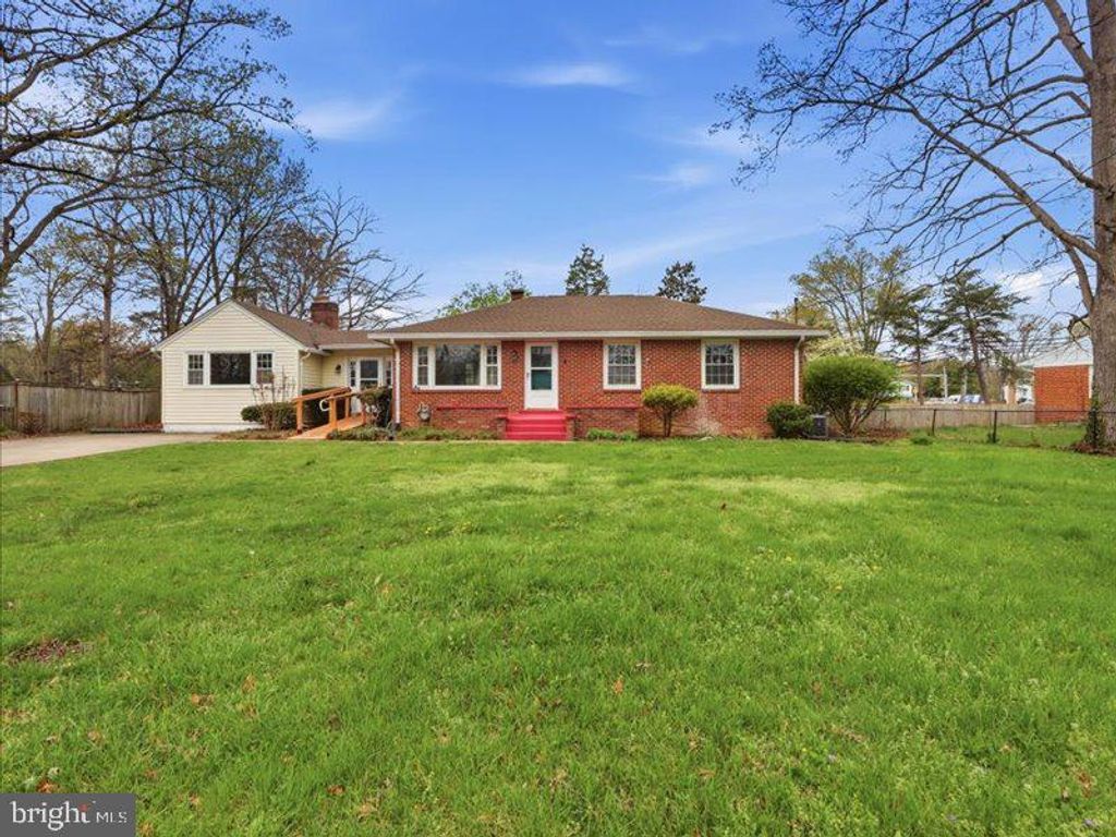 6404 INWOOD DR, Springfield, VA 22150