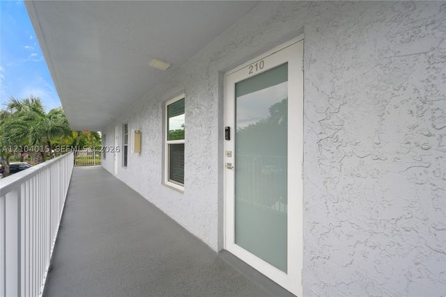 1402 NW 80th Ave 210, Margate, FL 33063