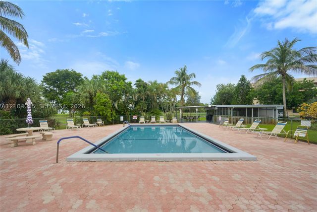 1402 NW 80th Ave 210, Margate, FL 33063