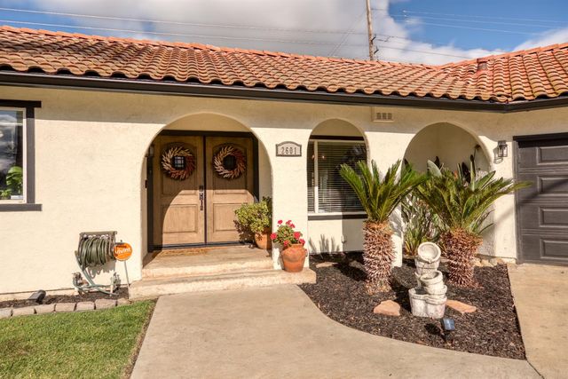 2601 Hobart Way, Modesto, CA 95358