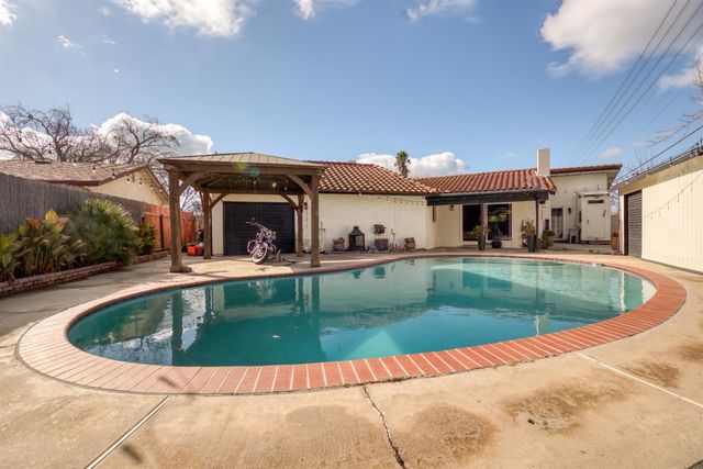 2601 Hobart Way, Modesto, CA 95358