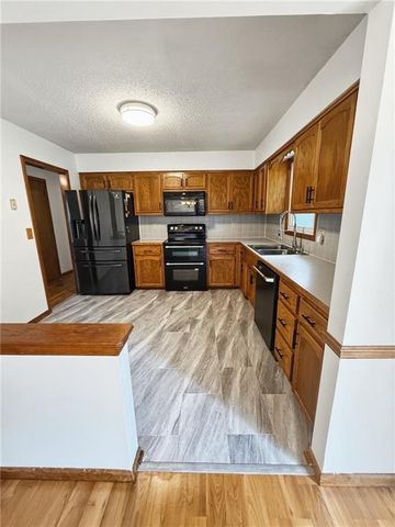 1607 NE 114 Street, Kansas City, MO 64155