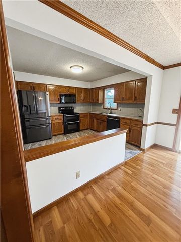 1607 NE 114 Street, Kansas City, MO 64155