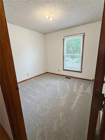1607 NE 114 Street, Kansas City, MO 64155