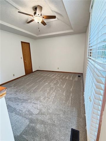 1607 NE 114 Street, Kansas City, MO 64155